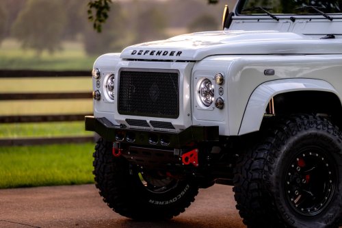 Helderburg’s Classic Defender Restomod Costs 2.5 Times More Than A New Octa