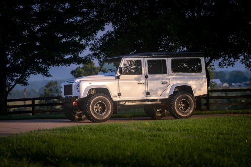 Helderburg’s Classic Defender Restomod Costs 2.5 Times More Than A New Octa