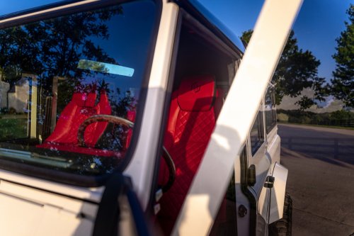 Helderburg’s Classic Defender Restomod Costs 2.5 Times More Than A New Octa