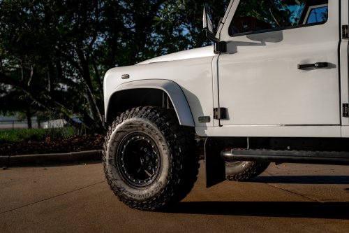 Helderburg’s Classic Defender Restomod Costs 2.5 Times More Than A New Octa
