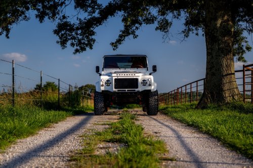Helderburg’s Classic Defender Restomod Costs 2.5 Times More Than A New Octa