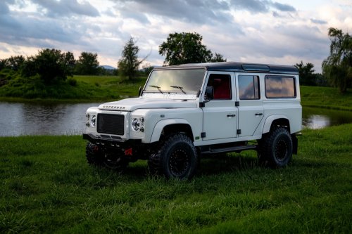 Helderburg’s Classic Defender Restomod Costs 2.5 Times More Than A New Octa