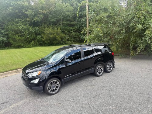 This Six-Wheeled Ford EcoSport Is A Monument To Questionable Decisions