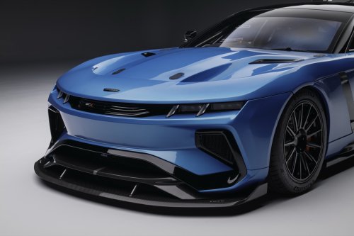 The Jensen Interceptor Is Back With A 960 HP Chevy Bang And A Seriously Big Wing