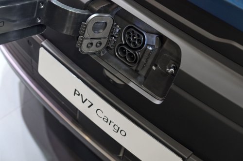 Kia Makes Regular Vans Feel Outdated With New PV7
