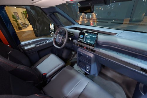 Kia Makes Regular Vans Feel Outdated With New PV7