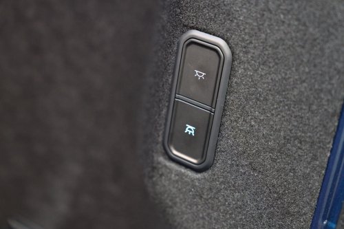 Kia Makes Regular Vans Feel Outdated With New PV7