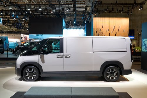 Kia Makes Regular Vans Feel Outdated With New PV7