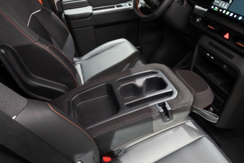 Kia Makes Regular Vans Feel Outdated With New PV7