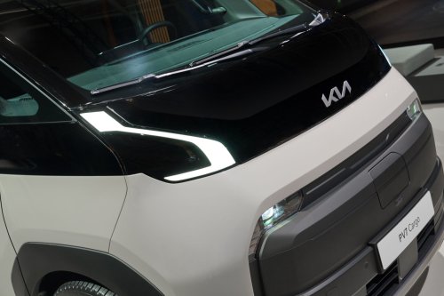 Kia Makes Regular Vans Feel Outdated With New PV7