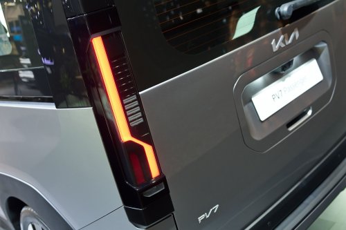 Kia Makes Regular Vans Feel Outdated With New PV7