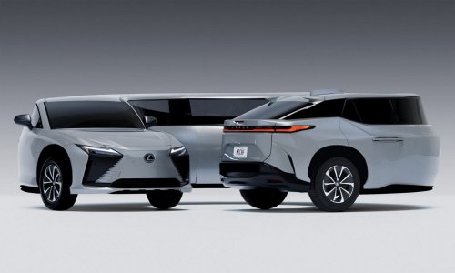 Someone Used The Photoshop Warp Tool On A Lexus In Real Life