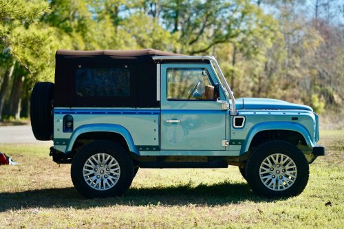 This Osprey Land Rover Defender Is Hiding An American V8 Punch