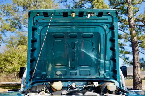 This Osprey Land Rover Defender Is Hiding An American V8 Punch