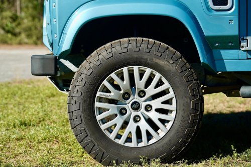 This Osprey Land Rover Defender Is Hiding An American V8 Punch