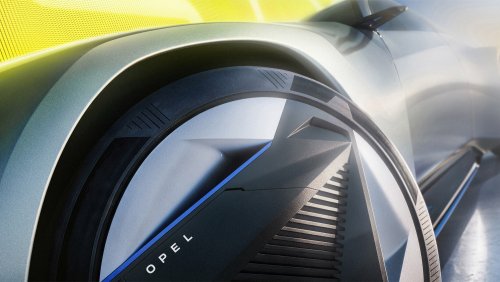 Stellantis, Stellantis’ New Concept Proves Wagons Aren’t Dead, They’re Just Getting Sexier