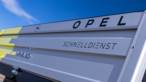 Stellantis Has A New Manual Turbodiesel Truck But It’s Not What You Think