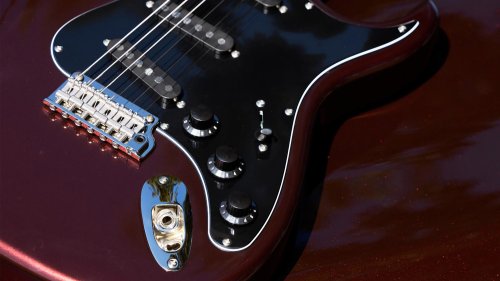 You Can Now Match Your Electric Guitar To Your Land Rover Defender