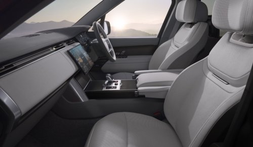 The Electric Range Rover Costs $25,000 More Than The Gas One And Tows A Ton Less