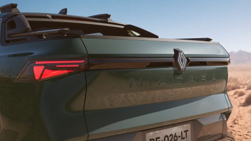 Renault’s Sensible New Truck Says It Rides Like An SUV