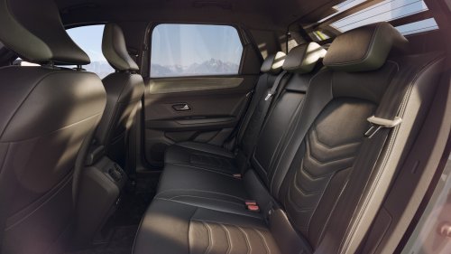Renault’s Sensible New Truck Says It Rides Like An SUV