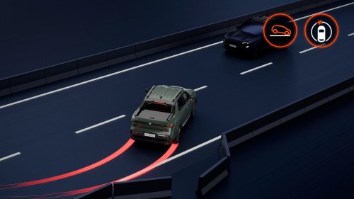 Renault’s Sensible New Truck Says It Rides Like An SUV
