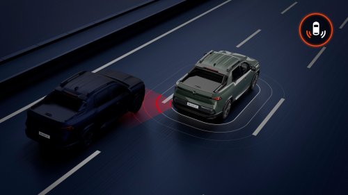 Renault’s Sensible New Truck Says It Rides Like An SUV