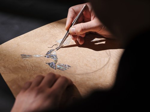 Rolls-Royce, One-Off Rolls-Royce Phantom Hummingbird Is The First To Use Abalone Shells