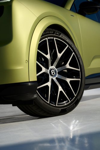 Bentley Torcal Arrives With 876 HP And 375 Miles Of Range
