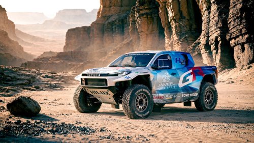 Toyota, Toyota Hilux, Wild Toyota GR Hilux Will Tackle Dakar Without A Single Drop Of Gasoline