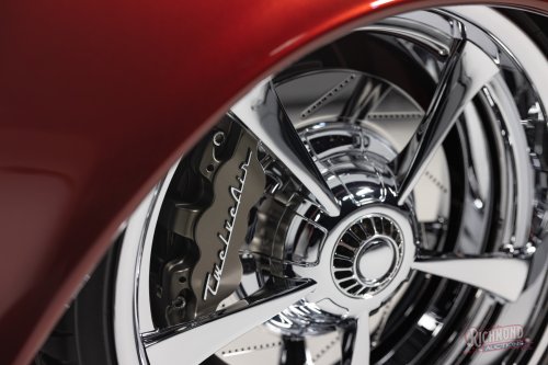 This Corvette’s Engine Makes The Dodge Viper’s 8.4-Liter V10 Look Small