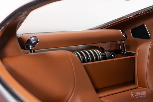 This Corvette’s Engine Makes The Dodge Viper’s 8.4-Liter V10 Look Small