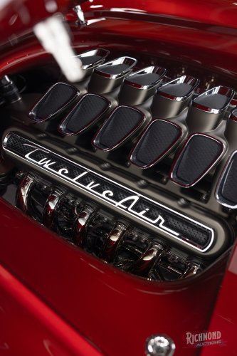 This Corvette’s Engine Makes The Dodge Viper’s 8.4-Liter V10 Look Small