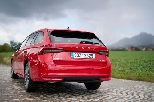 Skoda Introduces Its First Full Hybrid