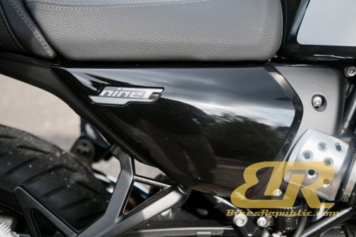 Tunggang Uji &amp; Ulasan BMW R 12 nineT (2025)