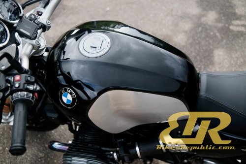 Tunggang Uji &amp; Ulasan BMW R 12 nineT (2025)