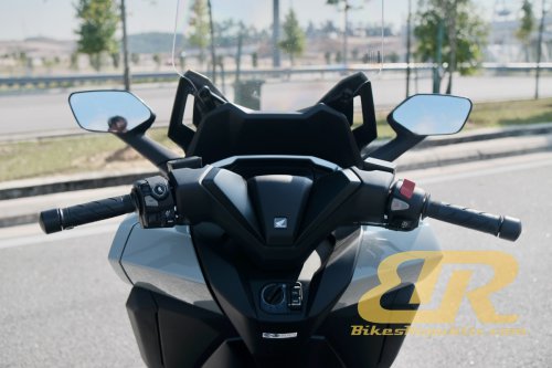 Tunggang Uji dan Ulasan Honda NSS250 (2025)