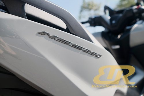 Tunggang Uji dan Ulasan Honda NSS250 (2025)