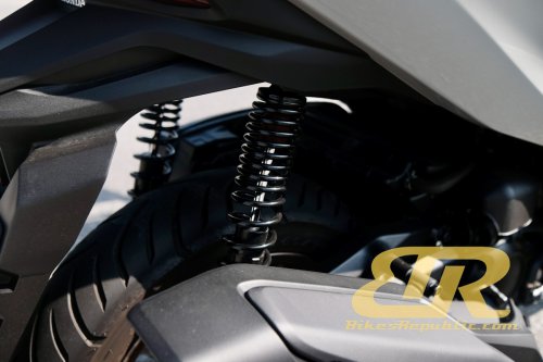 Tunggang Uji dan Ulasan Honda NSS250 (2025)