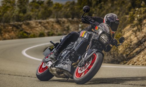 Suzuki GSX-8TT dan GSX-8T Dilancarkan di Jepun