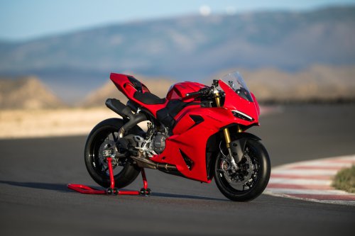 2025 Ducati Panigale V2 Arrives in Malaysia