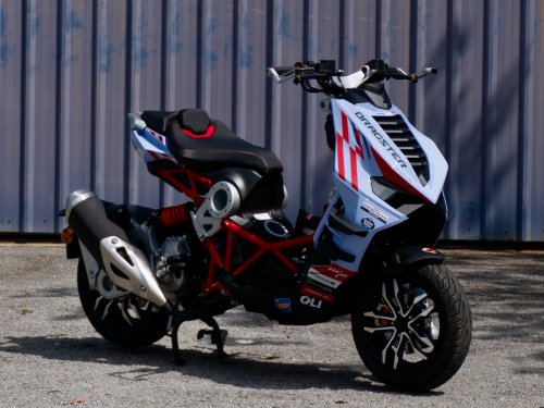 Italjet Dragster 300 Tiba di Malaysia dalam Versi Gresini dan Malossi