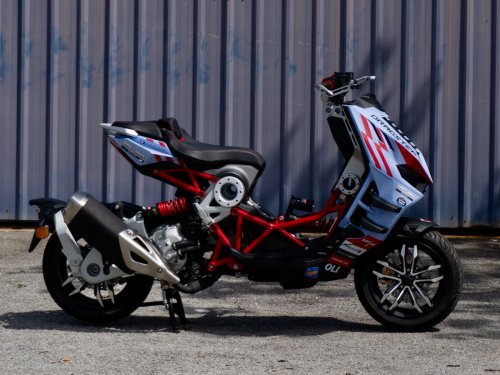 Italjet Dragster 300 Tiba di Malaysia dalam Versi Gresini dan Malossi