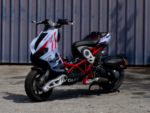 Italjet Dragster 300 Tiba di Malaysia dalam Versi Gresini dan Malossi