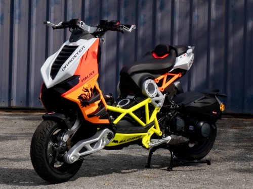 Italjet Dragster 300 Tiba di Malaysia dalam Versi Gresini dan Malossi