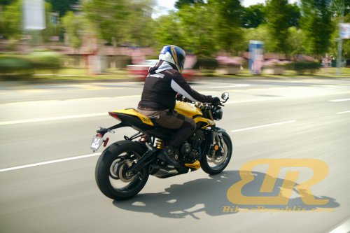 Triumph Street Triple 765 RS Test &amp; Review