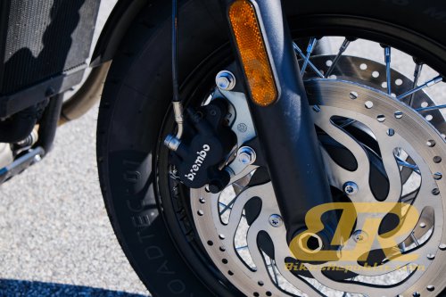 Tunggang Uji Triumph Bonneville Bobber (2025) – Bukan Sebuah Motor ‘Poyo’