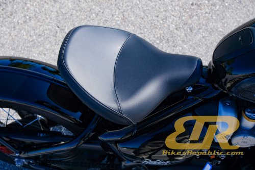 Tunggang Uji Triumph Bonneville Bobber (2025) – Bukan Sebuah Motor ‘Poyo’