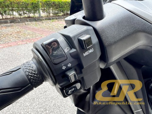 Pandu Uji dan Ulasan Yamaha NMAX (2025)