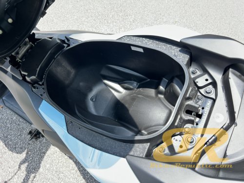 Pandu Uji dan Ulasan Yamaha NMAX (2025)